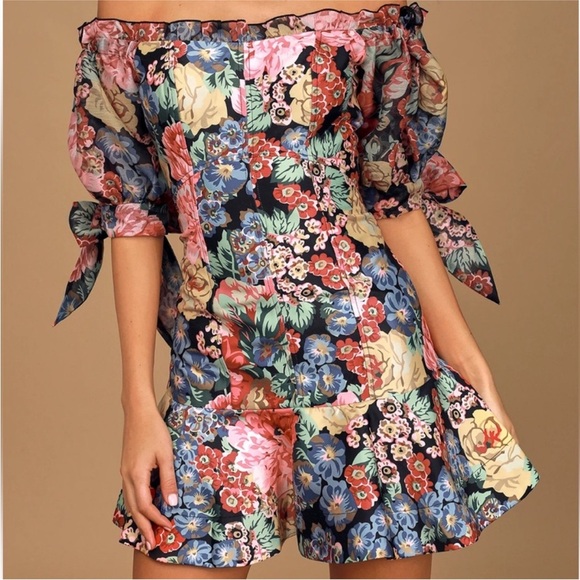 KEEPSAKE The Label Black Hydrangea
Runaway Off The Shoulder Mini
Dress Sz M (6) - Picture 2 of 11